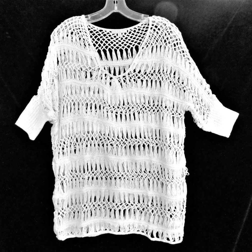 Romeo Juliet Couture White Sweater Oversize Macrame Knit Ribbed Cuffs S